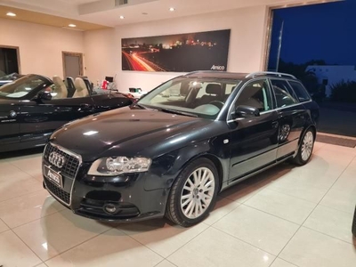 AUDI - A4 Avant - 2.0 TDI S-line