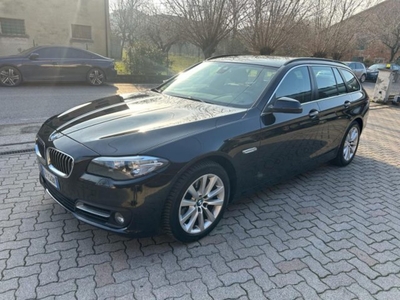 BMW Serie 5 Touring 525d xDrive Business aut. usato