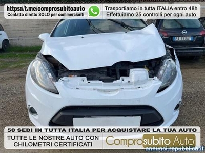 Ford Fiesta 1.4 TDCi 70CV 5 porte Titanium SINISTRATA Prato