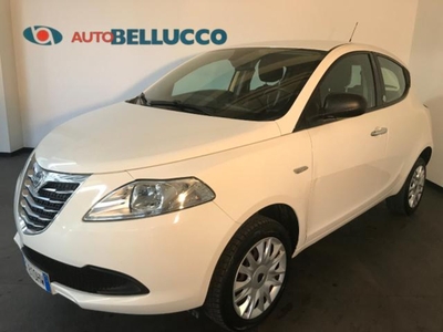 Lancia Ypsilon 0.9 TwinAir 85 CV 5 porte Metano Ecochic Silver usato