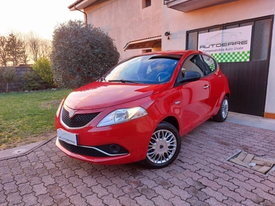 Lancia Ypsilon 1.2 69 CV 5 porte Silver