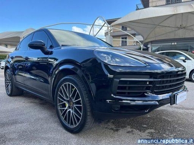 Porsche Cayenne Coupé 3.0 V6 E-Hybrid Marigliano