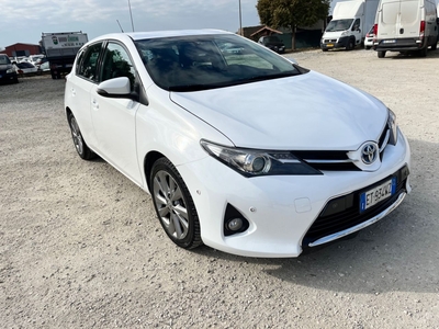 Toyota Auris 1.8 Hybrid Lounge