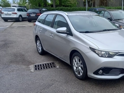 Toyota Auris Station Wagon 1.6 D-4D Active usato