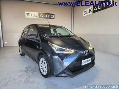 Toyota Aygo Connect 1.0 VVT-i 72 CV 5P X-Business Sedriano