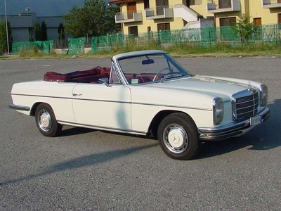 Usato 1975 Mercedes 280 2.8 Benzin 177 CV (80.000 €)