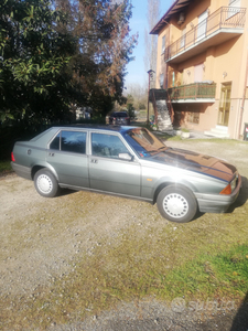 Usato 1990 Alfa Romeo 75 1.6 Benzin 110 CV (6.900 €)