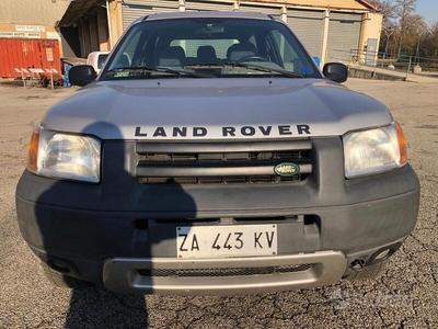 Usato 1999 Land Rover Freelander 1.8 Benzin 120 CV (1.950 €)