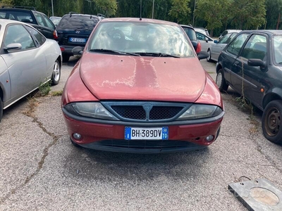 Usato 2000 Lancia Ypsilon 1.2 Benzin 86 CV (1.000 €)