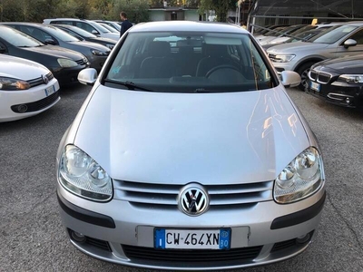 Usato 2005 VW Golf V 1.6 Benzin 115 CV (2.999 €)