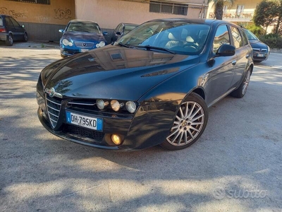 Usato 2007 Alfa Romeo 159 Diesel (3.500 €)