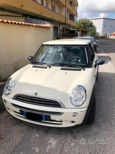 Usato 2007 Mini Cooper 1.6 Benzin 116 CV (2.600 €)