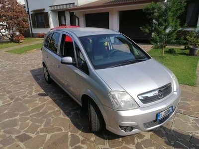 Usato 2007 Opel Meriva 1.6 Benzin 105 CV (3.499 €)