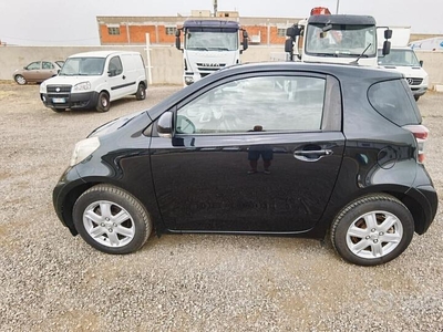 Usato 2009 Toyota iQ 1.4 Diesel (7.500 €)