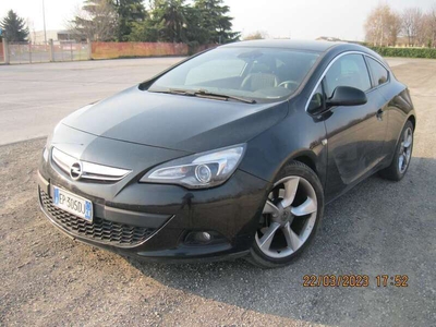 Usato 2012 Opel Astra GTC 1.6 Benzin 179 CV (6.800 €)