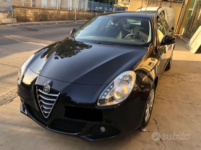 Usato 2013 Alfa Romeo Giulietta 1.6 Diesel 105 CV (8.999 €)