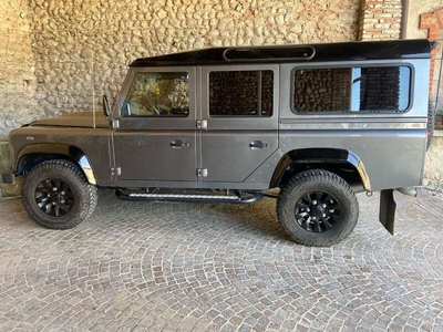 Usato 2015 Land Rover Defender 2.2 Diesel 122 CV (55.000 €)