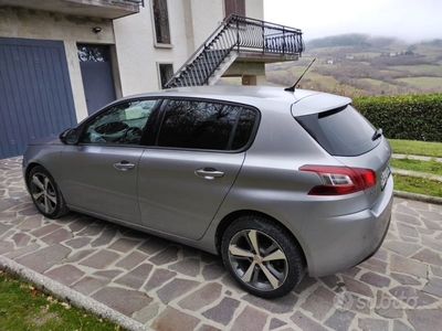 Usato 2015 Peugeot 308 1.6 Diesel 99 CV (8.500 €)