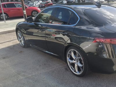 Usato 2016 Alfa Romeo Giulia 2.2 Diesel 180 CV (22.500 €)