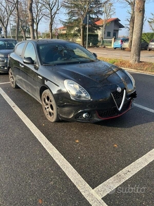 Usato 2018 Alfa Romeo Giulietta 1.4 Benzin 120 CV (18.000 €)