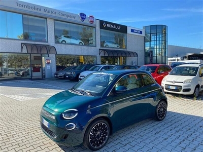 Usato 2022 Fiat 500e 1.0 El 118 CV (27.920 €)