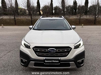 Usato 2023 Subaru Outback 2.5 Benzin 169 CV (45.900 €)