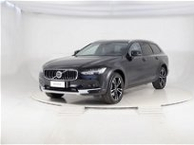 Volvo V90 Cross Country B4 (d) AWD Geartronic Business Pro del 2021 usata a Alessandria