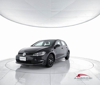 2013 VOLKSWAGEN Golf