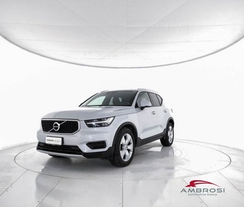 2020 VOLVO XC40