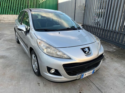 Peugeot 207 1.4 8V 75CV