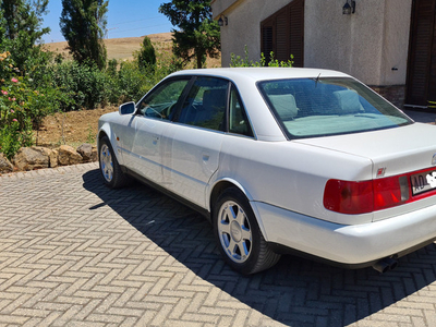 Usato 1995 Audi S6 2.2 Benzin 230 CV (16.900 €)