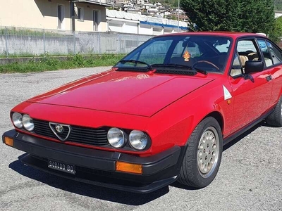 Usato 1982 Alfa Romeo GTV 2.0 Benzin 129 CV (14.500 €)