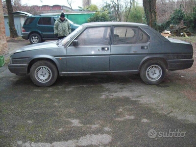 Usato 1985 Alfa Romeo 90 2.0 Benzin 132 CV (4.200 €)