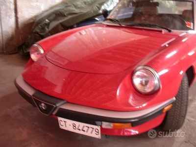 Usato 1987 Alfa Romeo Spider 2.0 Benzin 128 CV (22.000 €)