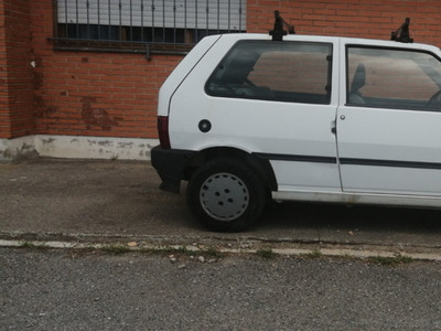 Usato 1989 Fiat Uno Benzin (700 €)