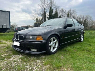 Usato 1994 BMW 318 1.8 Benzin 140 CV (10.900 €)