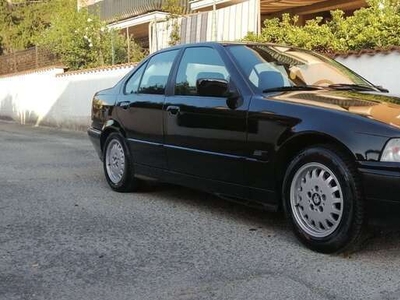 Usato 1995 BMW 318 1.8 Benzin 116 CV (4.990 €)