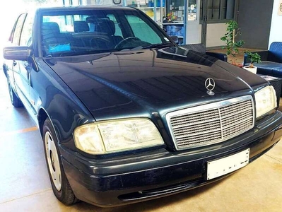 Usato 1996 Mercedes C180 1.8 Benzin 122 CV (4.700 €)