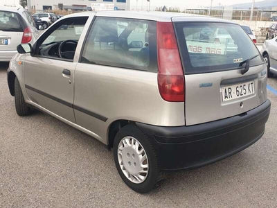 Usato 1997 Fiat Punto 1.2 Benzin 73 CV (6.000 €)