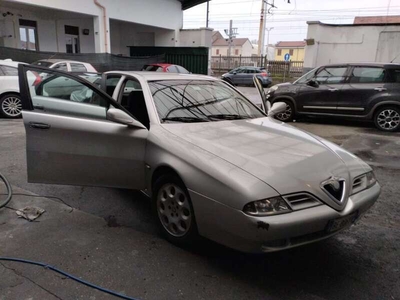 Usato 1999 Alfa Romeo 166 2.5 Benzin 190 CV (2.900 €)