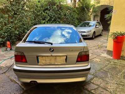 Usato 1999 BMW 323 Compact 2.5 Benzin 170 CV (11.000 €)