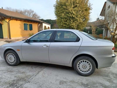 Usato 2000 Alfa Romeo 156 1.9 Diesel 105 CV (3.000 €)