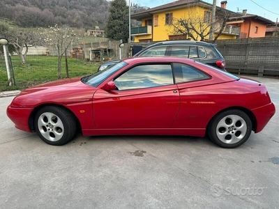 Usato 2000 Alfa Romeo GTV 1.7 Benzin 144 CV (3.600 €)