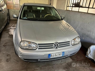 Usato 2000 VW Golf IV 1.9 Diesel 116 CV (950 €)