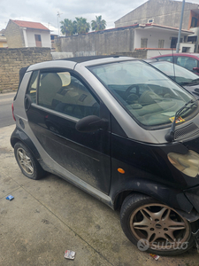 Usato 2001 Smart ForTwo Cabrio 0.6 Benzin 54 CV (5.000 €)