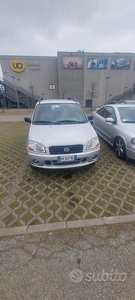 Usato 2001 Suzuki Ignis 1.3 Benzin 83 CV (1.500 €)