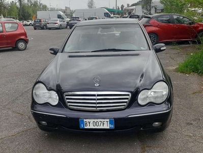 Usato 2002 Mercedes 220 2.0 Diesel 143 CV (2.500 €)