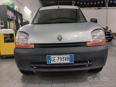 Usato 2003 Renault Kangoo Diesel (4.800 €)