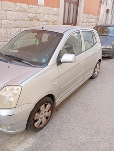 Usato 2004 Kia Picanto 1.1 Benzin 65 CV (1.000 €)