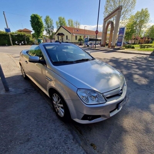 Usato 2005 Opel Tigra 1.4 Benzin 91 CV (4.500 €)